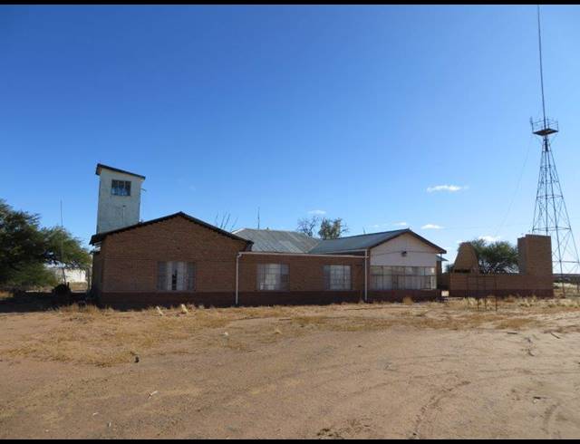 4,303HA FARM FOR SALE IN CALVINIA RURAL